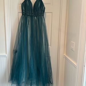 Elegant Teal Evening Gown